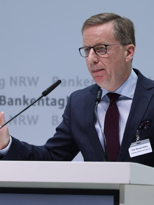 Michael Hüther, Direktor des Institut der deutschen Wirtschaft (IW) spricht beim NRW-Bankentag