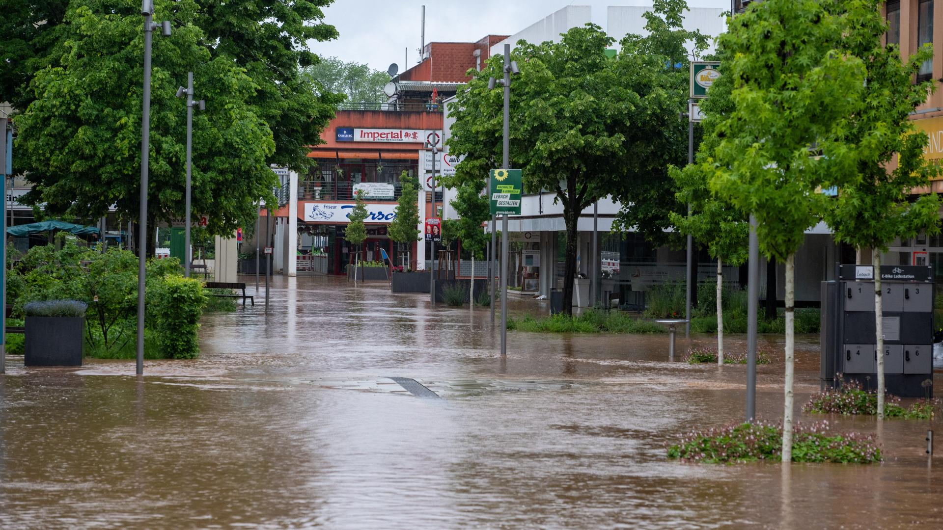 Das Foto zeigt Überschwemmungen in der Innenstadt von Lebach. Das Foto zeigt Überschwemmungen in der Innenstadt von Lebach.