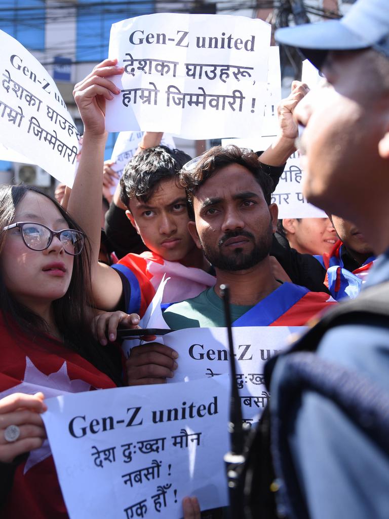 Aktivisten der Generation Z United demonstrieren im Herbst 2025 in Kathmandu unter dem Motto „Vergesst nicht das Blut der Märtyrer“