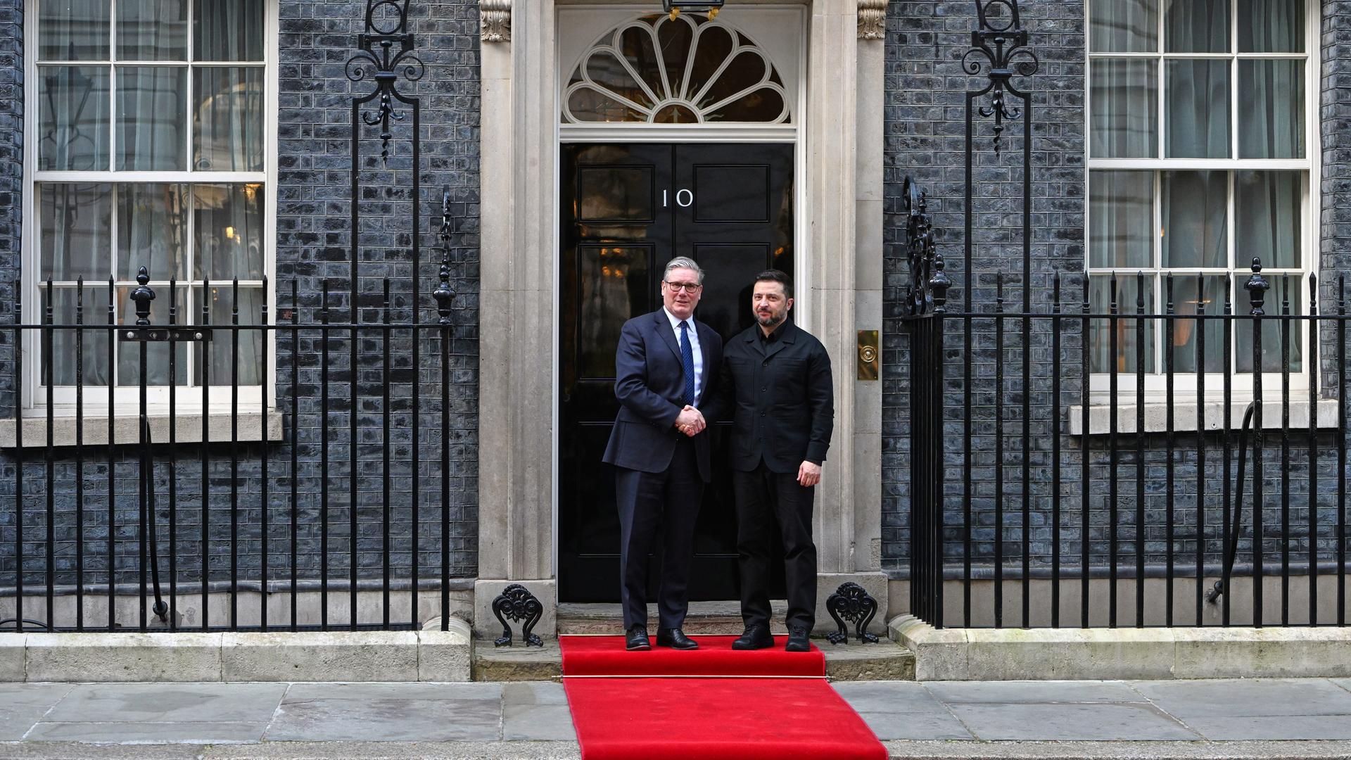 Ukraine-Krieg - Treffen zwischen Präsident Selenskyj und britischem Premier Starmer in London