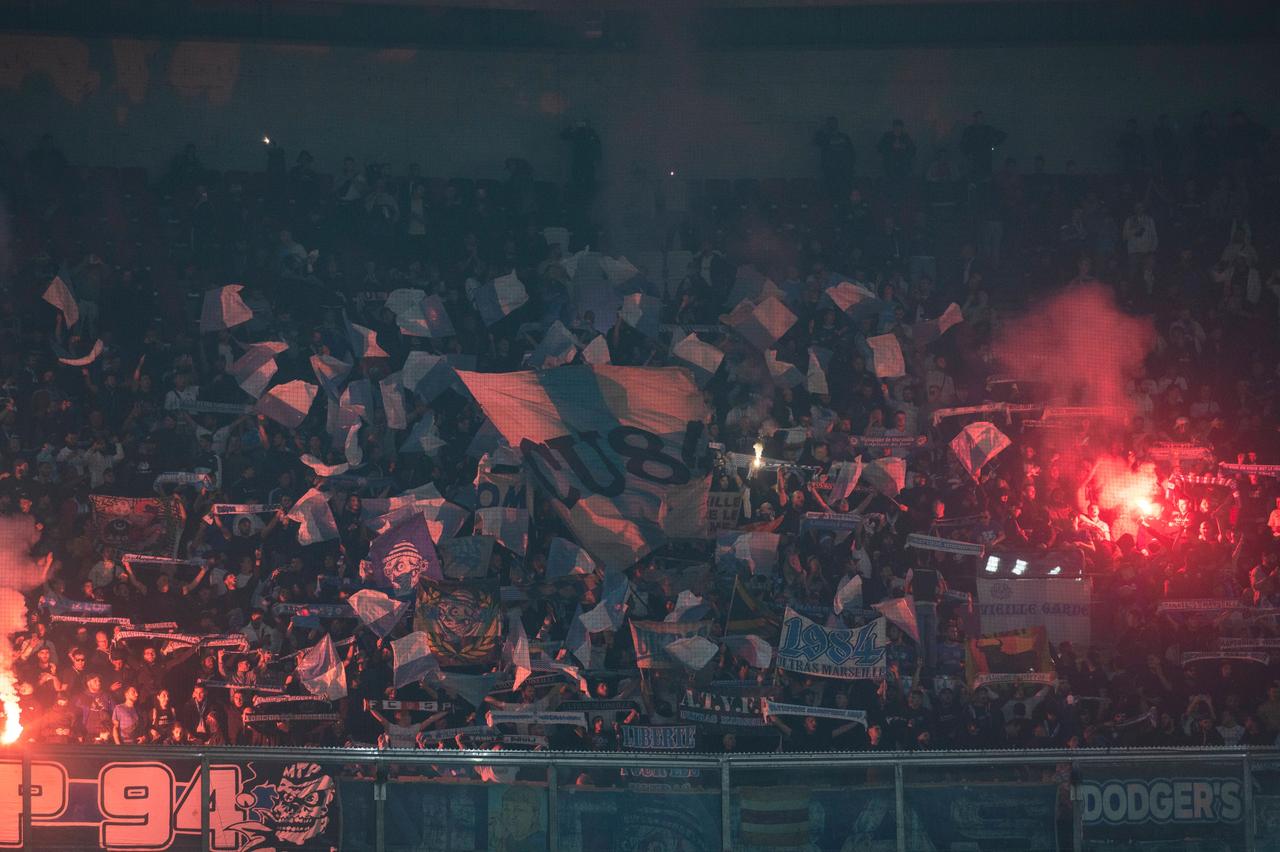 Fans von Olympique Marseille beim Hinspiel in Amsterdam.