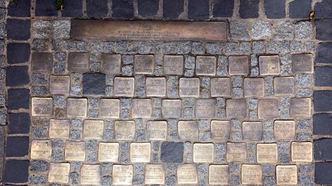 56 Stolpersteine erinnern in Berlin an NS-verfolgte Mitarbeiter und Mitarbeiterinnen des Auswärtigen Amts.