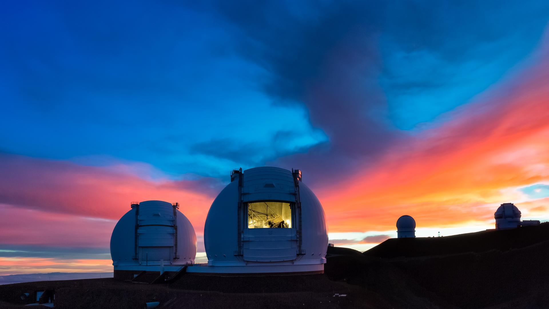 Geniale Astro-Technik: Die beiden Keck-Teleskope auf dem Mauna Kea in Hawaii