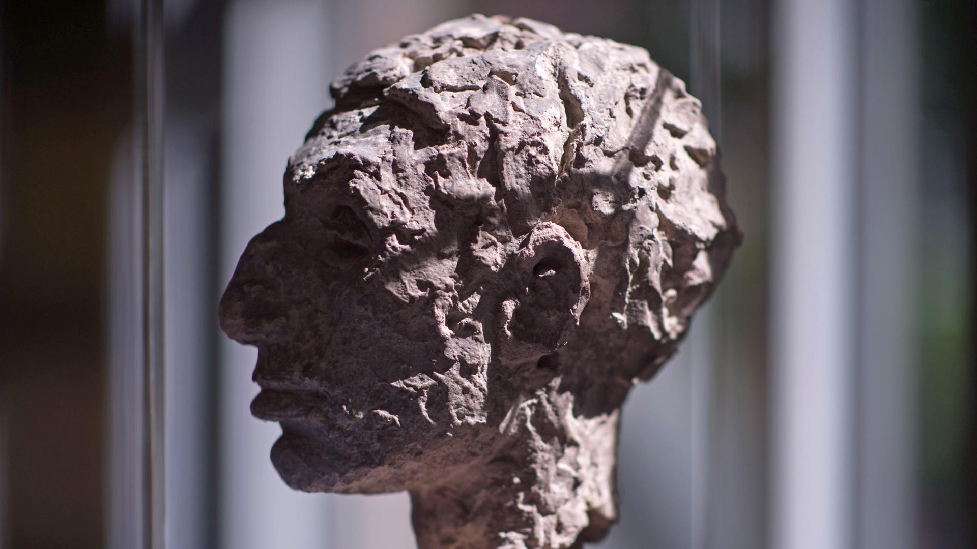 Ein Kunstwerk des Künstlers Hermann Haller ist 2017 in Berlin im Rahmen der Ausstellung "Alfred Flechtheim. Kunsthändler der Moderne" ausgestellt. 
