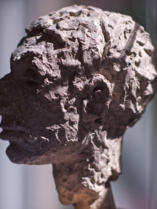 Ein Kunstwerk des Künstlers Hermann Haller ist 2017 in Berlin im Rahmen der Ausstellung "Alfred Flechtheim. Kunsthändler der Moderne" ausgestellt. 