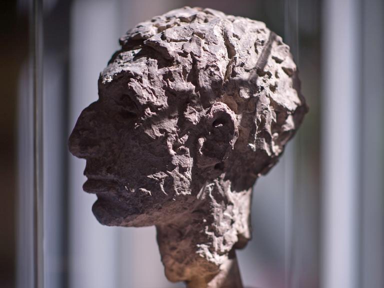 Ein Kunstwerk des Künstlers Hermann Haller ist 2017 in Berlin im Rahmen der Ausstellung "Alfred Flechtheim. Kunsthändler der Moderne" ausgestellt. 