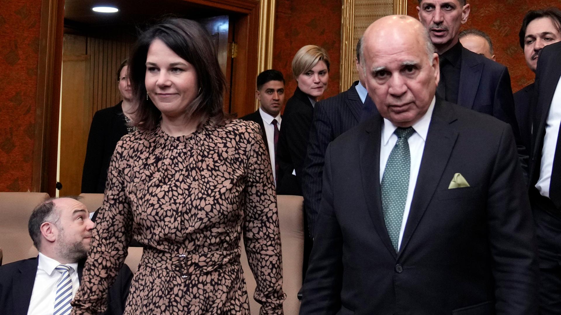 Das Foto zeigt Außenministerin Annalena Baerbock und ihren irakischen Amtskollegen Fouad Hussein im März 2023 in Bagdad.