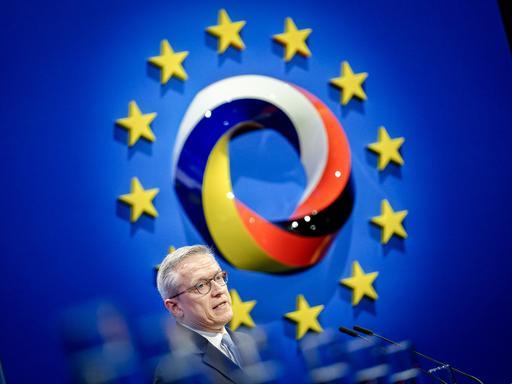 Karsten Wildberger (CDU), Bundesminister für Digitalisierung und Staatsmodernisierung, spricht bei der Eröffnung des Gipfels zur Europäischen Digitalen Souveränität in Berlin.