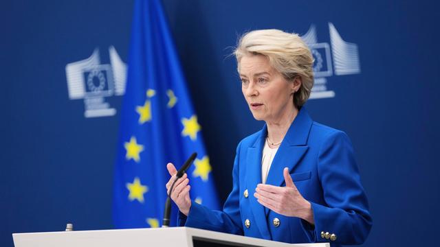 Die Präsidentin der Europäischen Kommission, Ursula von der Leyen, spricht im EU-Hauptquartier in Brüssel.