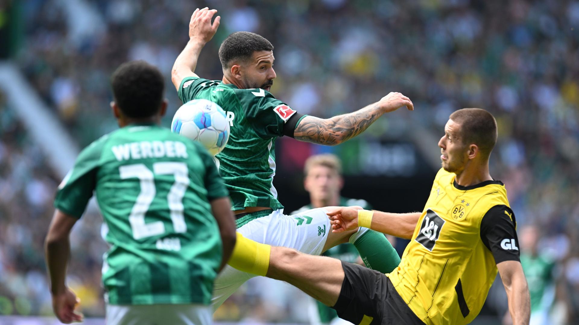 Eine Szene aus dem Bundesliga-Spiel zwischen Borussia Dortmund und Werder Bremen. 
