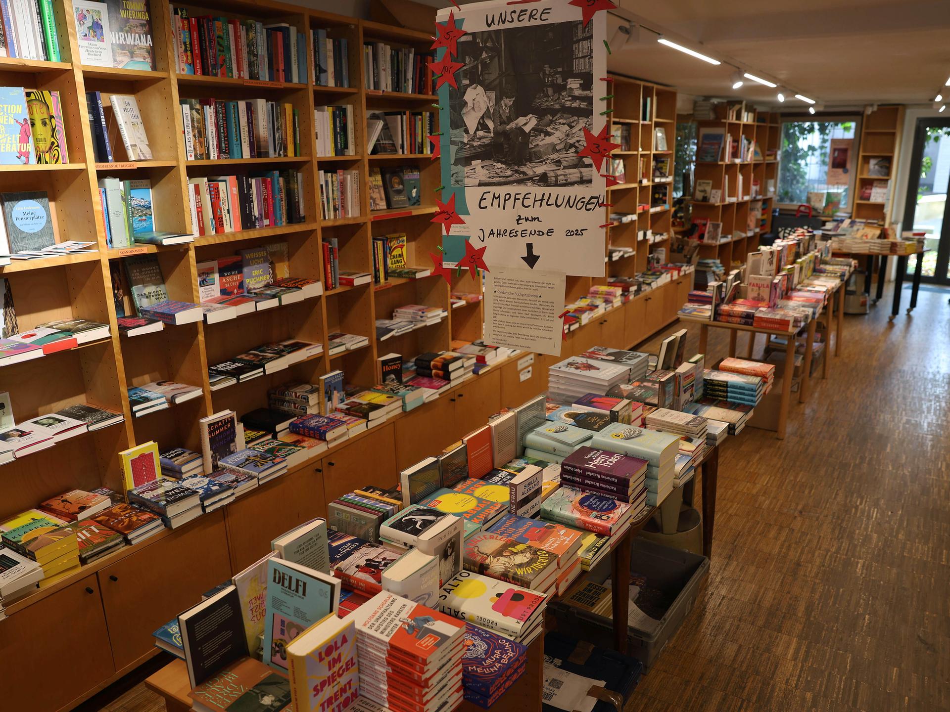 Ausgestellte Bücher in einem Buchladen