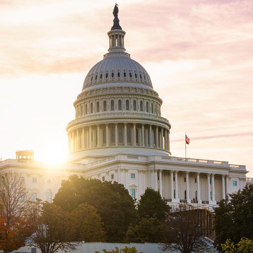 Sonnenuntergang hinter dem Kapitolgebäude der Vereinigten Staaten in Washington DC