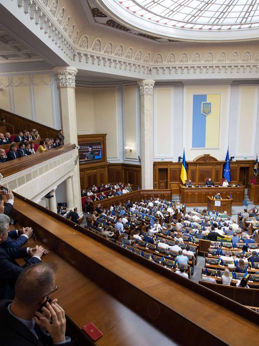 Blick in das ukrainische Parlament