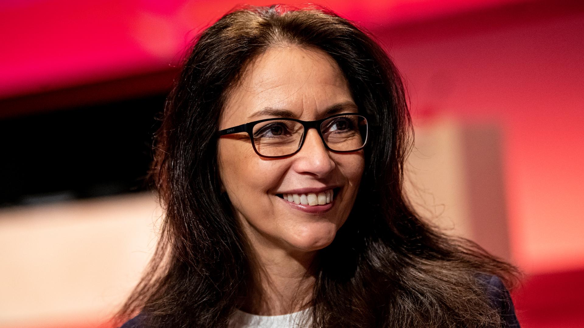Die SPD-Politikerin und neugewählte DGB-Vorsitzende Yasmin Fahimi. 