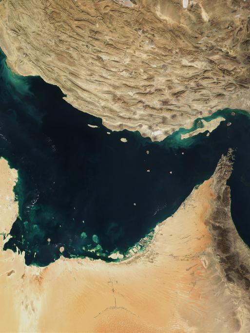 Der Persische Golf, die Straße von Hormus und der Golf von Oman in einer Satellitenaufnahme (undatiert).