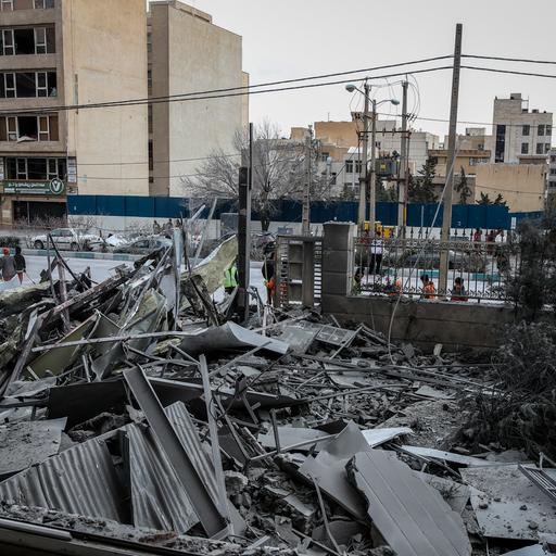 Blick auf die Schäden nach einem Angriff auf ein Wohnhaus in Teheran inmitten des amerikanisch-israelischen Militäreinsatzes gegen den Iran.