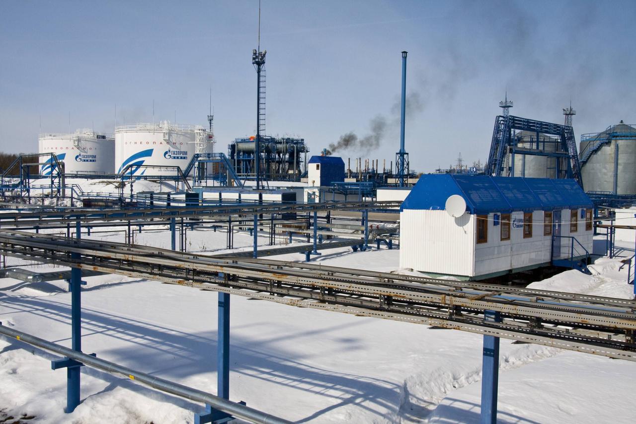 Eine Gazprom-Gasaufbereitungsanlage in Khanty-Mansiysk in Russland