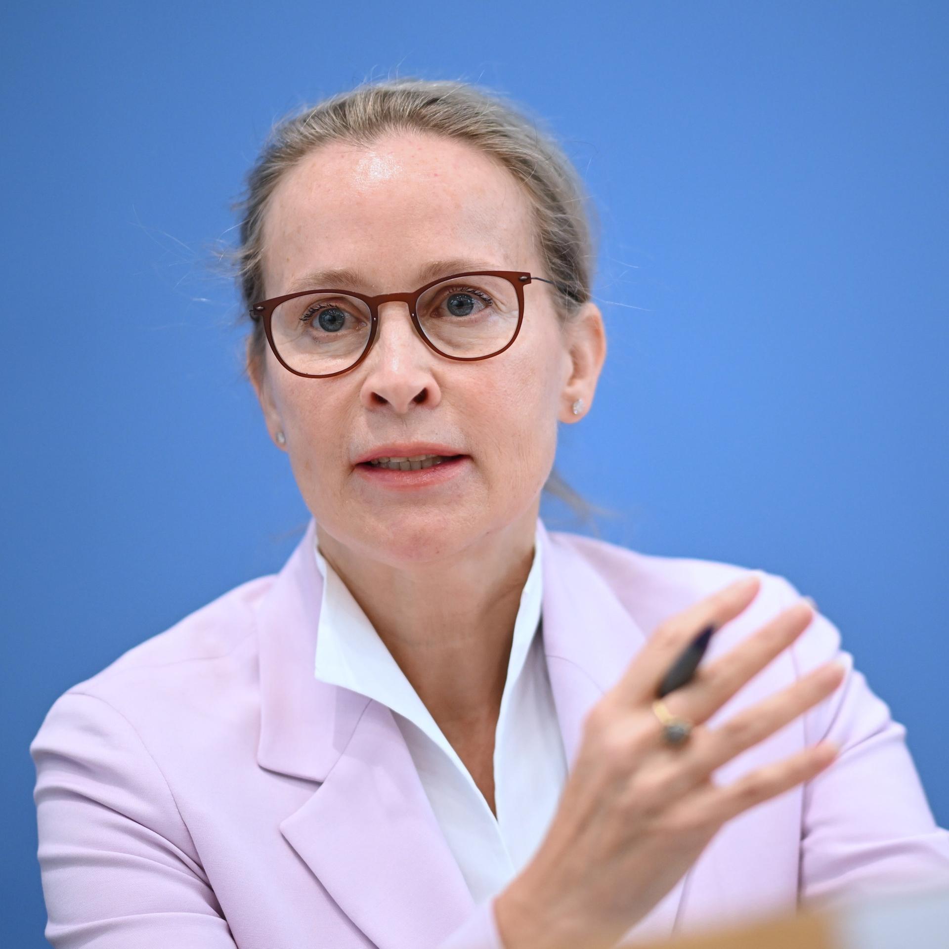 Frauke Brosius-Gersdorf, Juristin, stellt den Abschlussbericht der Kommission zur reproduktiven Selbstbestimmung und Fortpflanzungsmedizin vor.