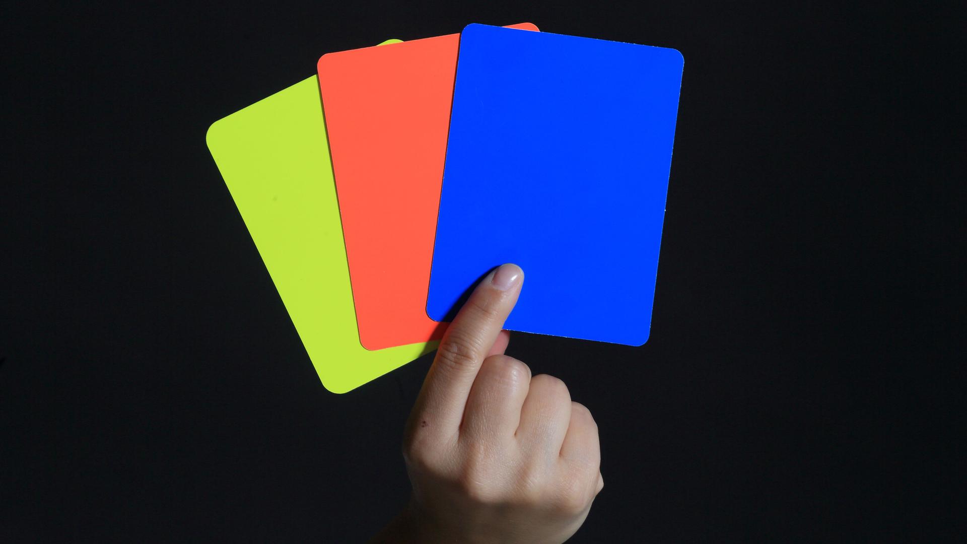 Fußball - FIFA-Chef Infantino lehnt Einführung von "Blauer Karte" ab