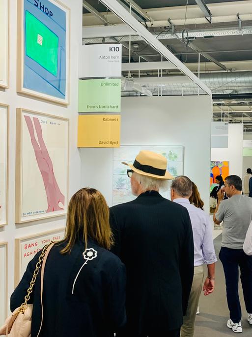 Besuchermassen auf der Art Basel