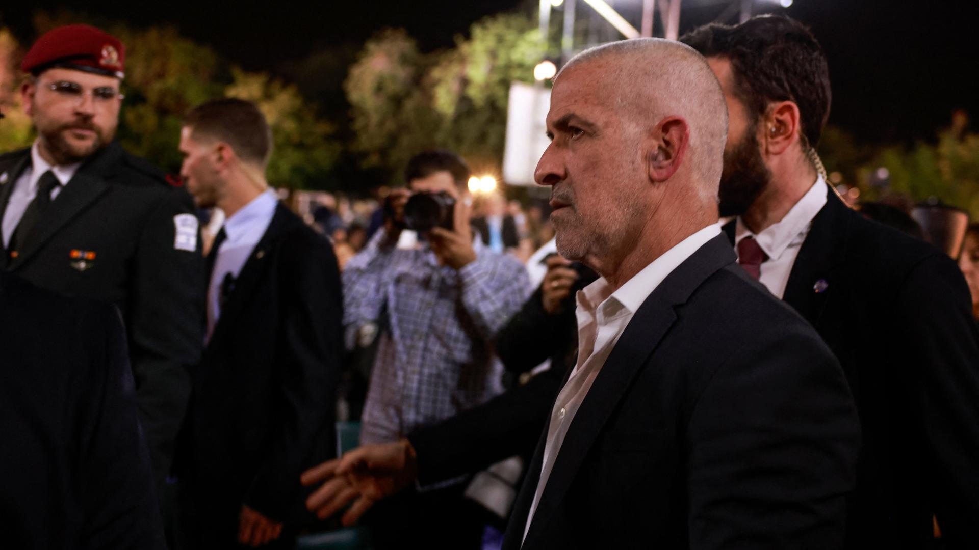 Der Chef des israelischen Inlandsgeheimdienstes, Ronen Bar, nimmt an einer Zeremonie zum israelischen Gedenktag für die Opfer des Holocaust, Yom HaShoah, teil. Der Chef des israelischen Inlandsgeheimdienstes, Ronen Bar, nimmt an einer Zeremonie zum israelischen Gedenktag für die Opfer des Holocaust, Yom HaShoah, teil.