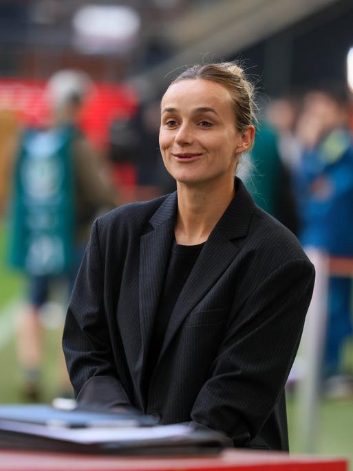 Die ehemalige deutsche Nationalspielerin Lina Magull bei ihrer Verabschiedung aus der Nationalmannschaft in Wolfsburg