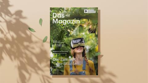 Deutschlandradio Magazin, Ausgabe Februar 2024 auf hellem Hintergrund mit Licht- und Schattenspiel
