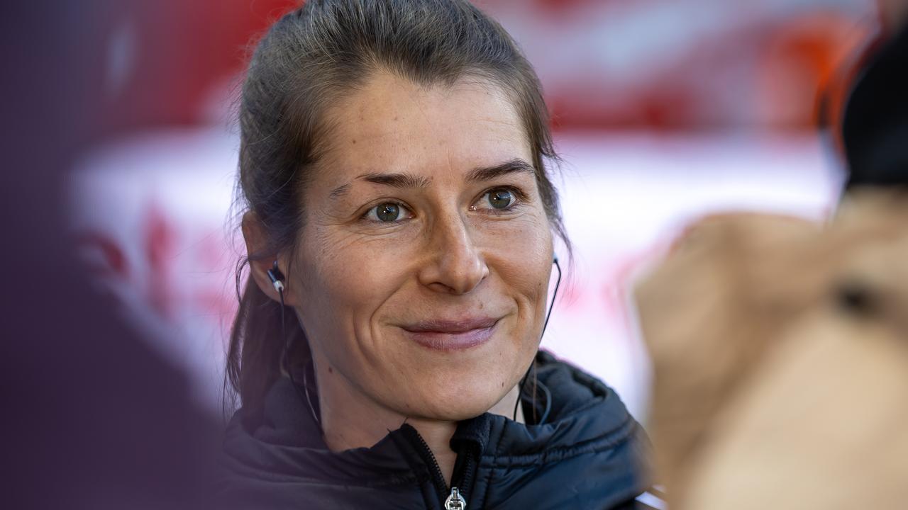 Marie-Louise Eta lächelt. 