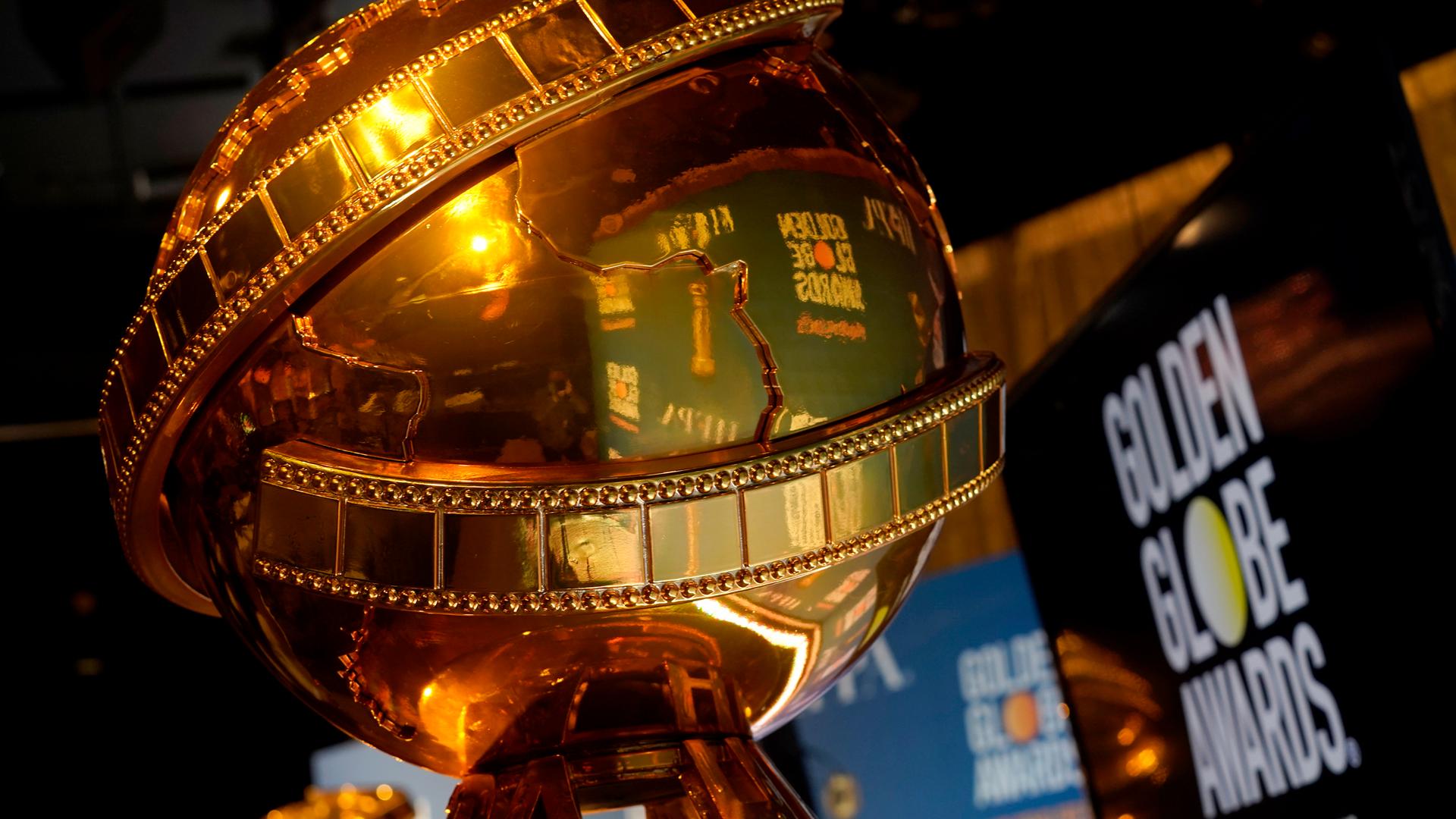 Das Bild zeigt einen Golden Globe, einen der begehrtesten Fimpreise weltweit.