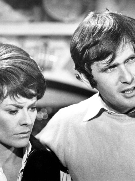 A DAY IN THE DEATH OF JOE EGG, from left, Janet Suzman, director Peter Medak, on-set, 1972 Courtesy Everett Collection. 