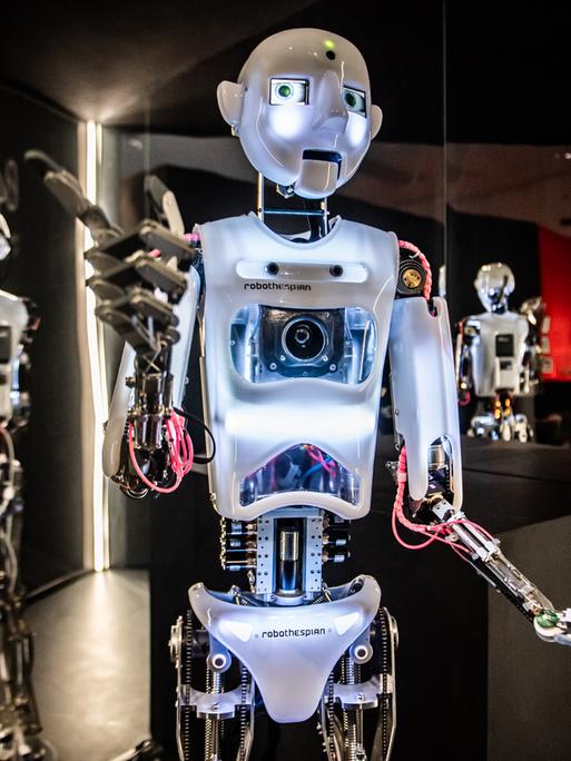 Die Ausstellung "Robot - The Human Project" spürt der Beziehung zwischen Menschen und ihren Klonen sowie dem derzeitigen Stand der Technik MUDEC Museum in Mailand im Mai 2021 nach.