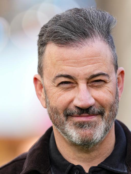 Comedian Jimmy Kimmel posiert für Fotografen auf einer Filmpremiere in den USA Comedian Jimmy Kimmel posiert für Fotografen auf einer Filmpremiere in den USA