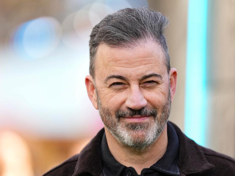 Comedian Jimmy Kimmel posiert für Fotografen auf einer Filmpremiere in den USA Comedian Jimmy Kimmel posiert für Fotografen auf einer Filmpremiere in den USA