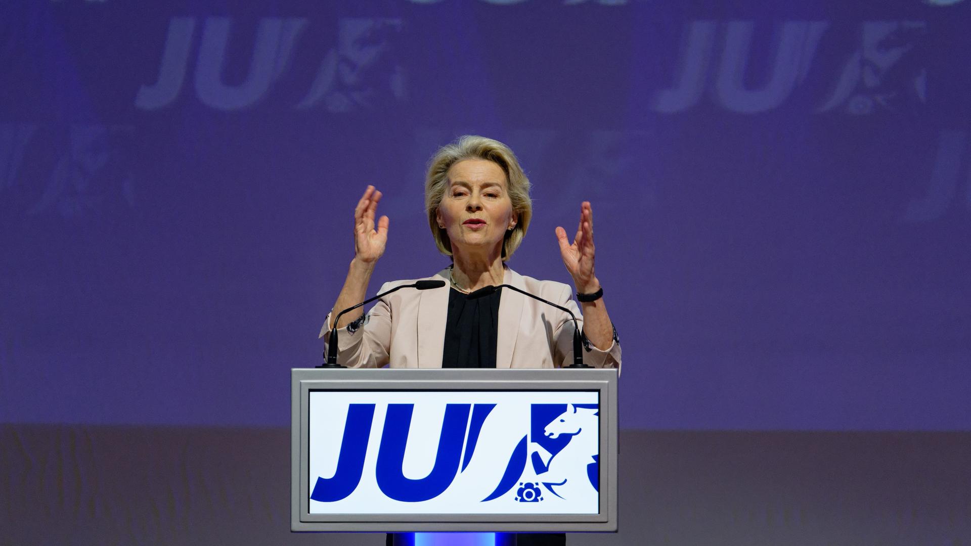 Ursula von der Leyen, Spitzenkandidatin der EVP und Präsidentin der Europäischen Kommission, spricht auf dem 60. NRW-Tag der Jungen Union.