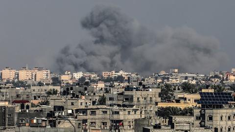Die Stadt Khan Yunis im Süden des Gazastreifens nach einem Luftangriff der israelischen Armee. 