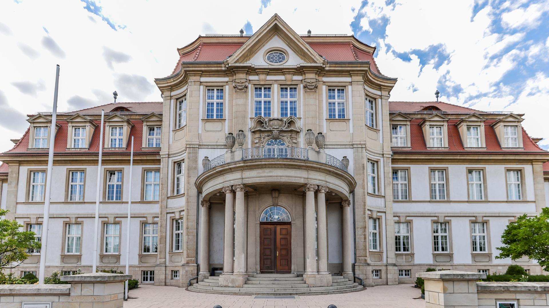 Zu sehen ist das Oberlandesgericht Naumburg in Sachsen-Anhalt