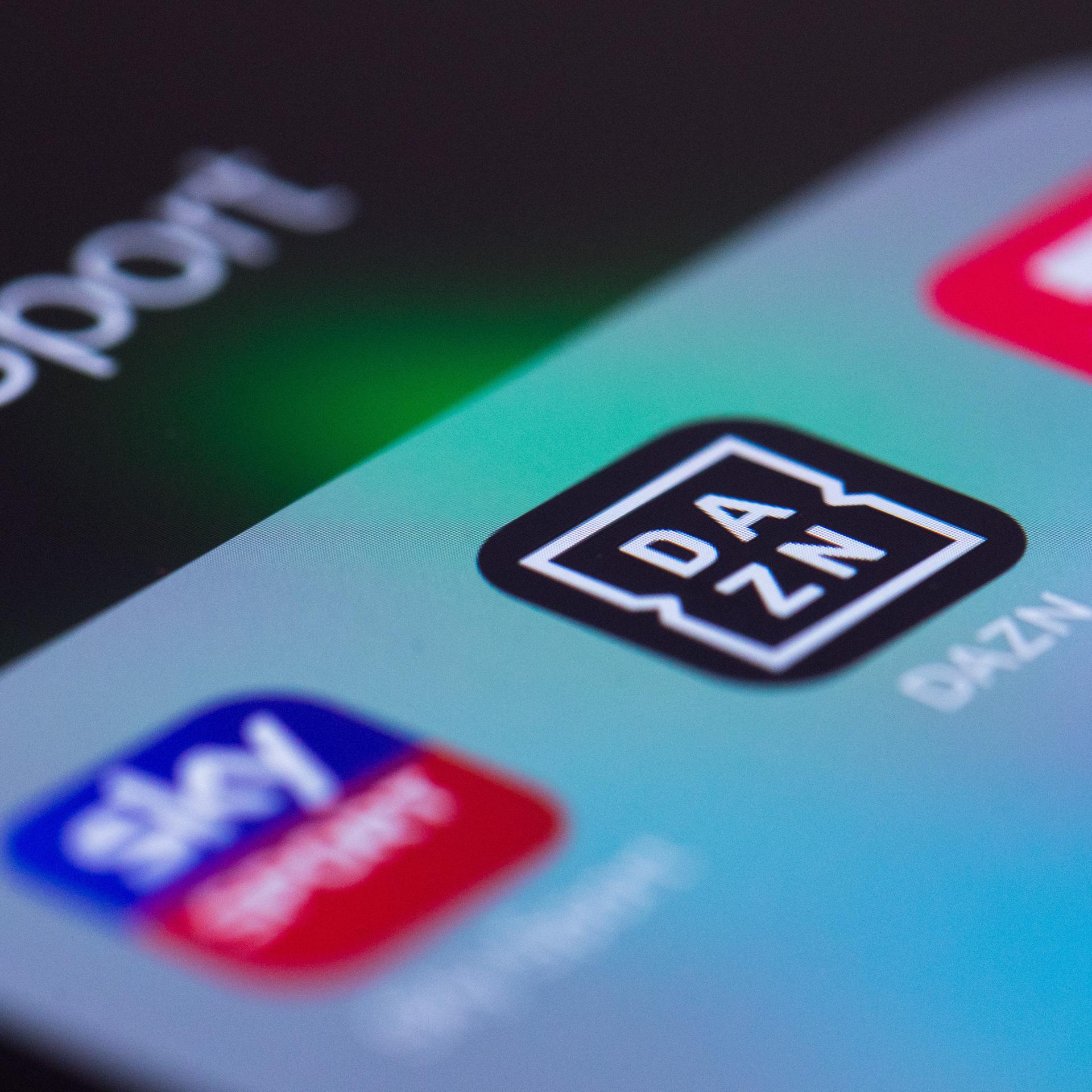 Die Apps von DAZN, Sky und Eurosport auf einem Iphone.
