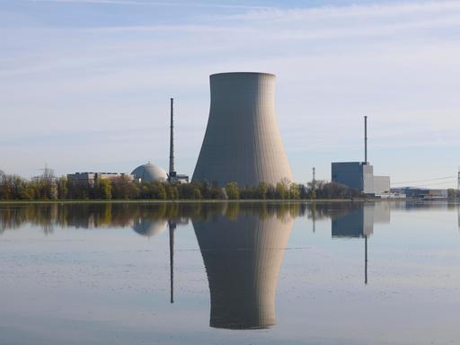 Das Kernkraftwerk Isar II in Essenbach. Es gehört zu den letzten drei Atomkraftwerken, die am 15. April 2023 in Deutschland abgeschaltet wurden