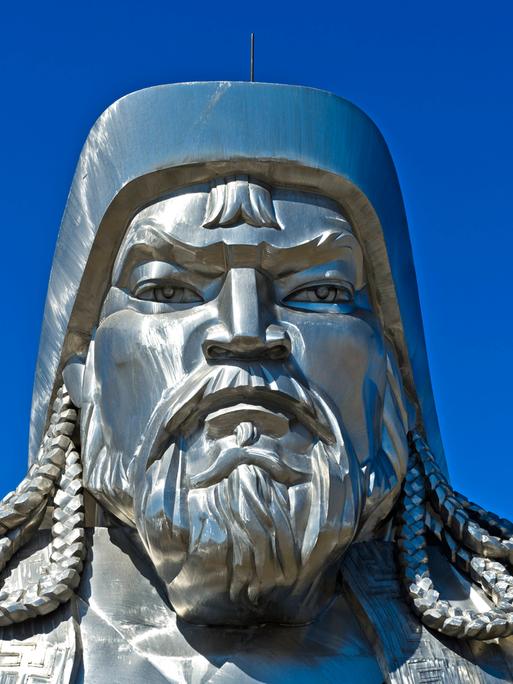Eine Statue von Dschingis Khan