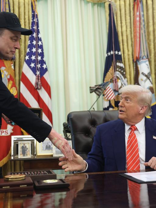 US-Präsident Donald Trump und der Tech-Oligarch Elon Musk im Weißen Haus.