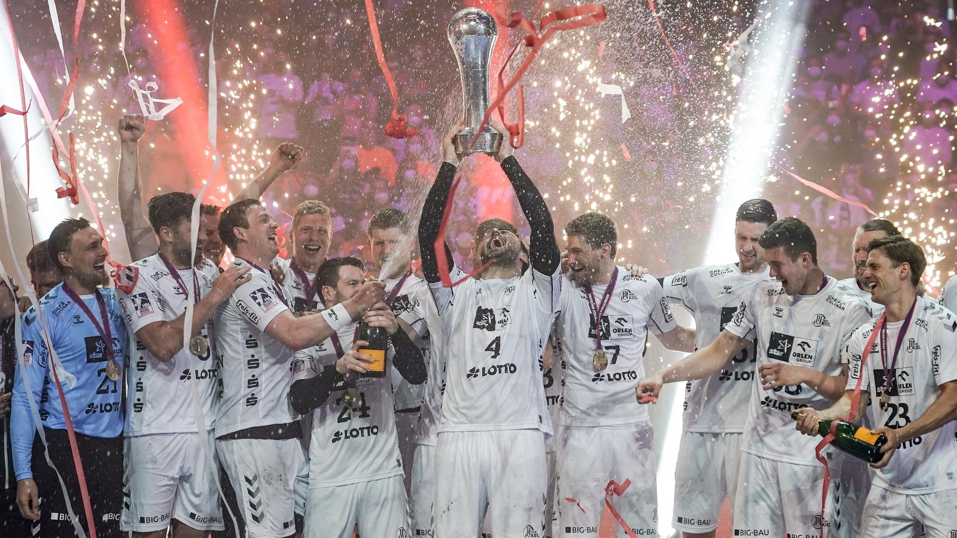 Kiel gewinnt Handball-Pokal