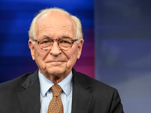 Der ehemalige Diplomat, Außenpolitik-Experte und Leiter der Münchner Sicherheitskonferenz, Wolfgang Ischinger zu Gast bei der Talkshow Maischberger Der ehemalige Diplomat, Außenpolitik-Experte und Leiter der Münchner Sicherheitskonferenz, Wolfgang Ischinger zu Gast bei der Talkshow Maischberger
