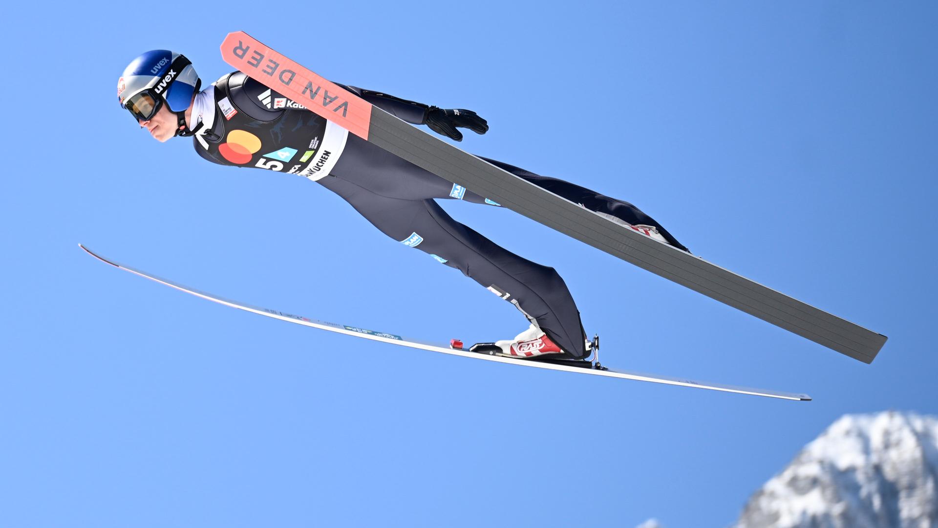 Der deutsche Skispringer Andreas Wellinger während eines Fluges in Planica