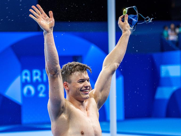 Taliso Engel vom deutschen Para-Team jubelt über den Gewinn der Goldmedaille.