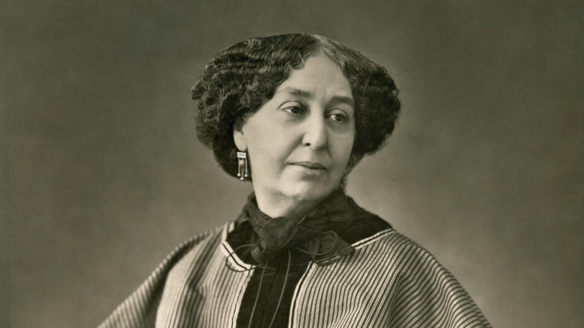 Die französische Schriftstellerin George Sand in einer Porträtaufnahme von 1864 (Nadar). Die französische Schriftstellerin George Sand in einer Porträtaufnahme von 1864 (Nadar).