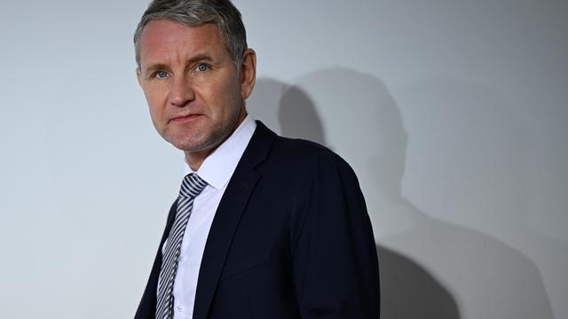 Björn Höcke (AfD), Fraktionsvorsitzender im Thüringer Landtag, spricht während der Landespressekonferenz vor Journalisten im November 2023.