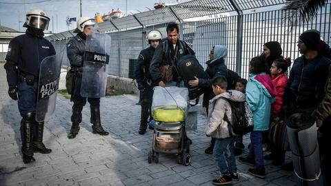 Flüchtlinge und Einwanderer im Flüchtlingslager Moria in Griechenland