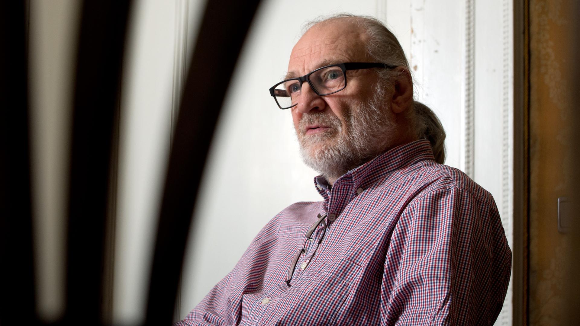 Regisseur Peter Konwitschny in der Nahaufnahme. Regisseur Peter Konwitschny in der Nahaufnahme.