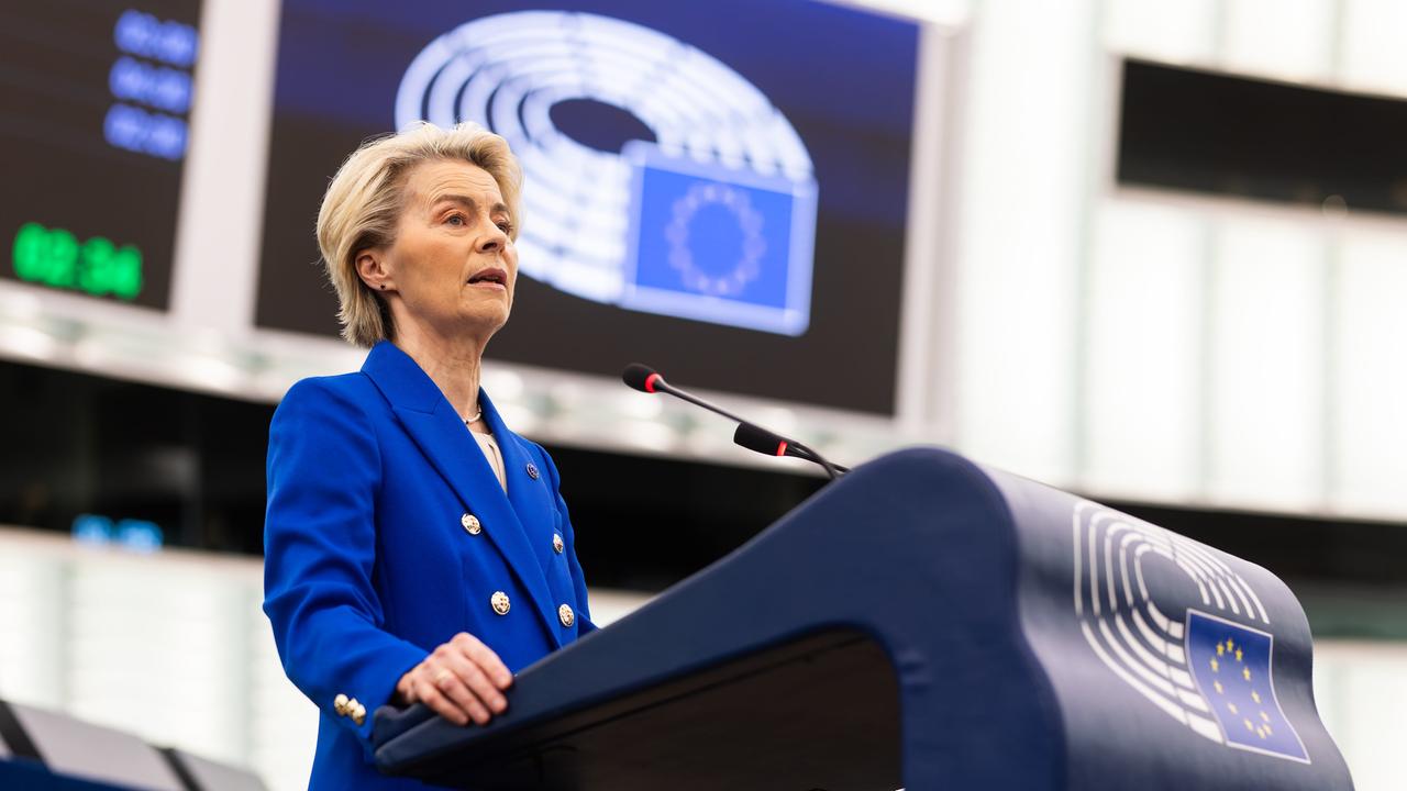 Aachen EUKommissionpräsidentin von der Leyen erhält Karlspreis