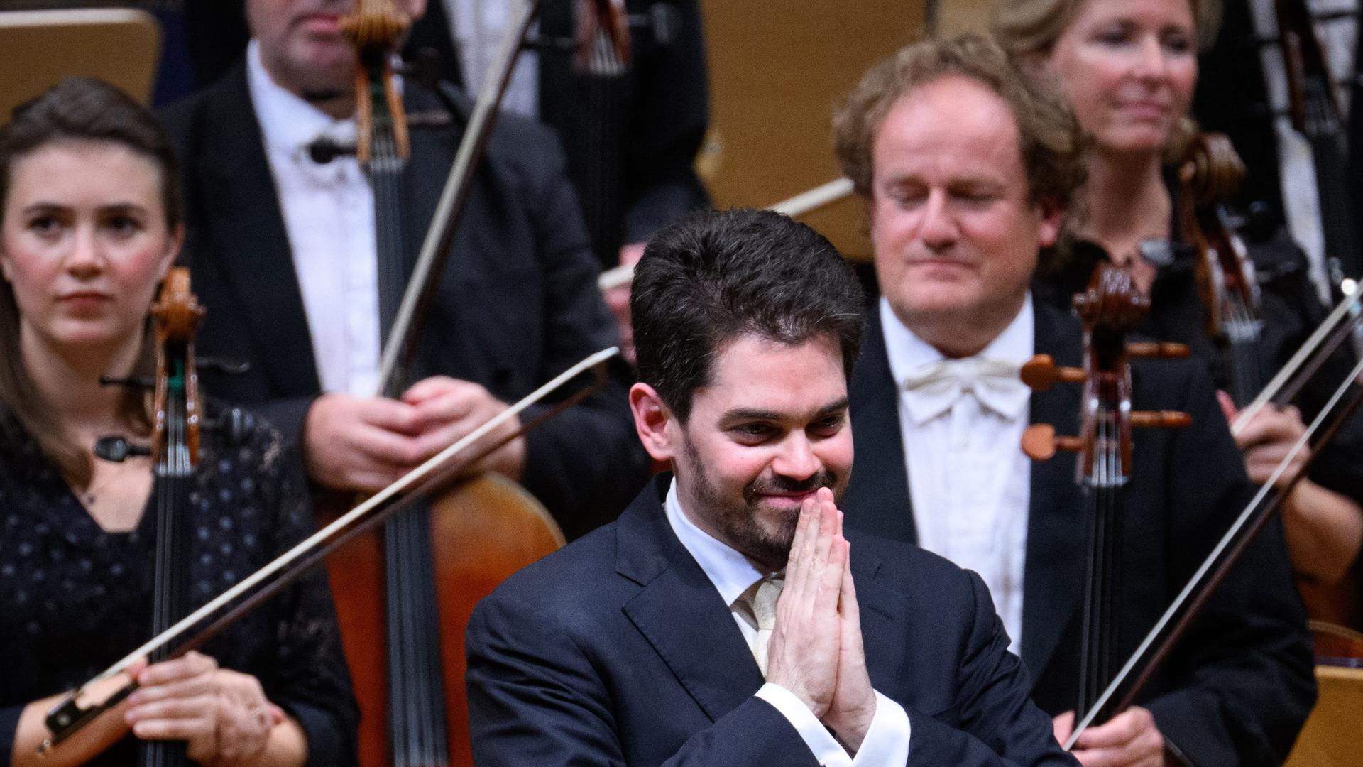 Der zukünftige Chefdirigent der Münchner Philharmoniker, Lahav Shani, beim Musikfest in Berlin 